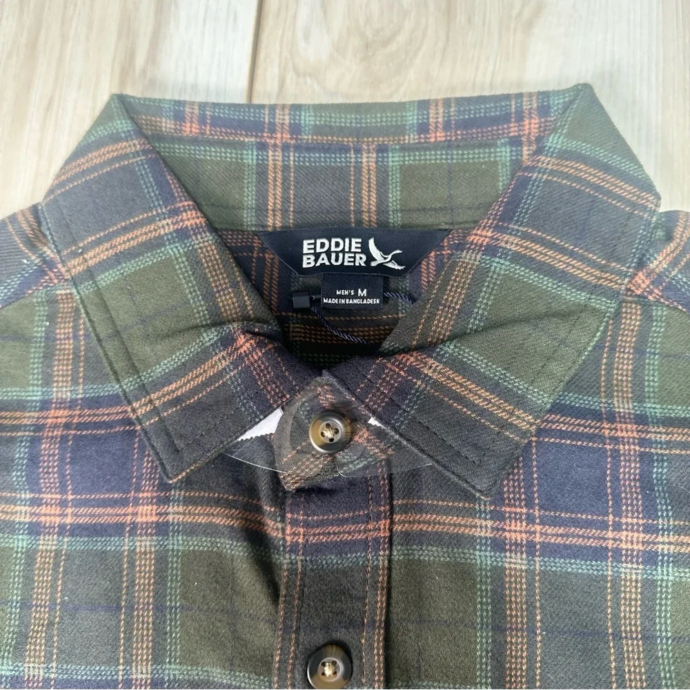 Eddie Bauer Men's Flannel Shirt Size Medium Green New - Picture 6 of 13